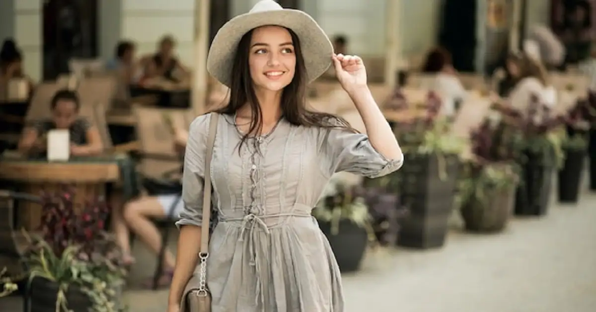 What Makes Pure Linen Dresses Ideal for Summer Fashion?